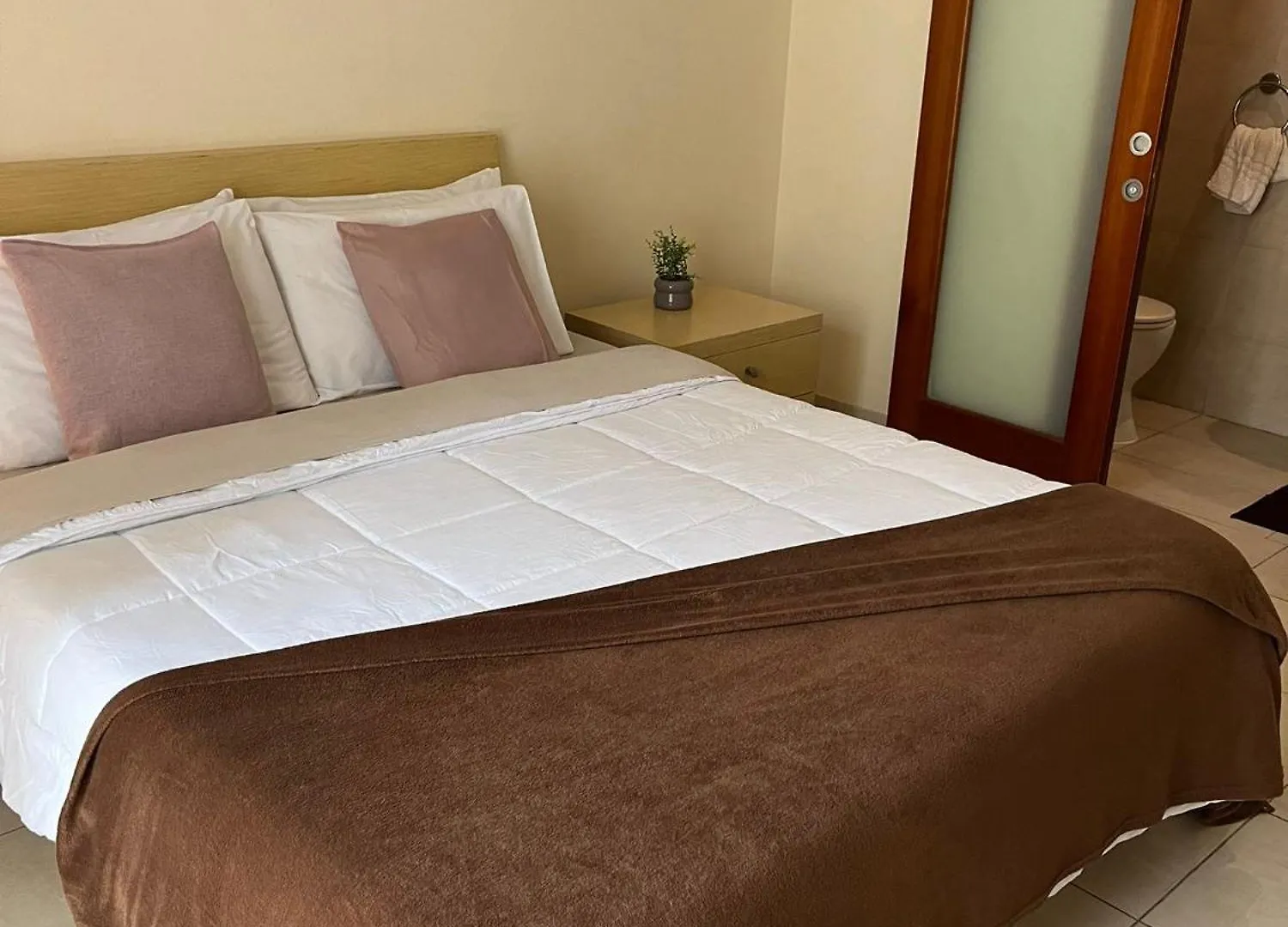 Cozy Room With Private Bathroom And Balcony Views Gzira 0*,  Malta